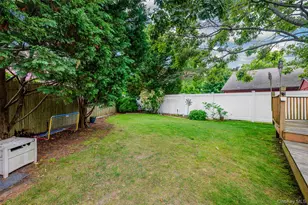 2860 Sunnybrook Dr W, Oceanside, NY 11572 - Photo 15