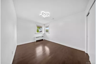 5 Joseph Court, Syosset, NY 11791 - Photo 19