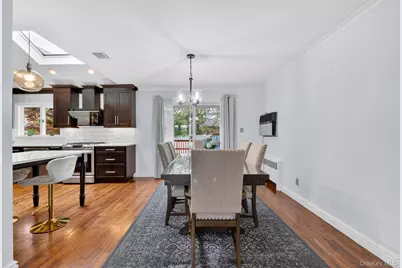 5 Joseph Court, Syosset, NY 11791 - Photo 3