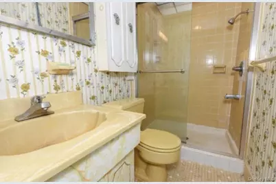 8259 172nd Street, Jamaica, NY 11432 - Photo 15
