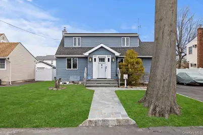 476 37th Street, Lindenhurst, NY 11757 - Photo 1