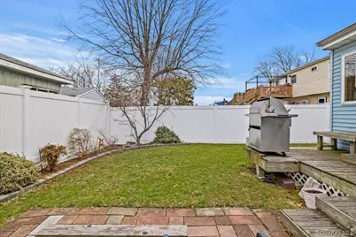 476 37th Street, Lindenhurst, NY 11757 - Photo 27