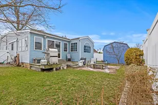 476 37th St, Lindenhurst, NY 11757 - Photo 25