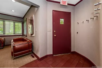111 Clent Road, Great Neck, NY 11021 - Photo 31