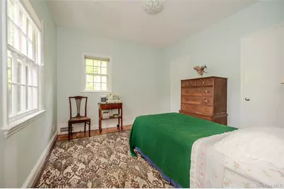 111 Clent Road, Great Neck, NY 11021 - Photo 19