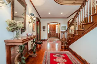 111 Clent Rd, Great Neck, NY 11021 - Photo 5