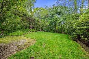 111 Clent Rd, Great Neck, NY 11021 - Photo 35