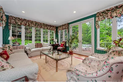 111 Clent Road, Great Neck, NY 11021 - Photo 15