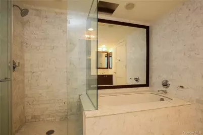 1 Renaissance Square #21F, White Plains, NY 10601 - Photo 7