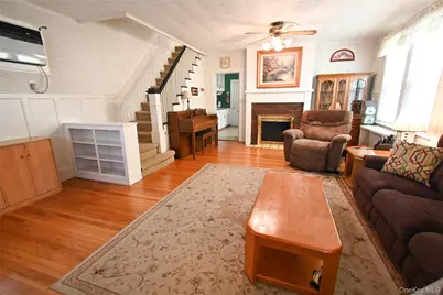 12142 6th Avenue, College Point, NY 11356 - Photo 7
