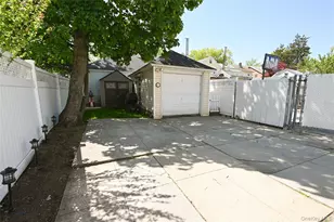 121-42 6th Ave, College Point, NY 11356 - Photo 3