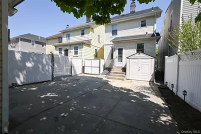 12142 6th Avenue, College Point, NY 11356 - Photo 5