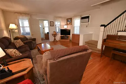 12142 6th Avenue, College Point, NY 11356 - Photo 9
