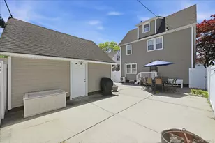 38-11 205th St, Bayside, NY 11361 - Photo 33