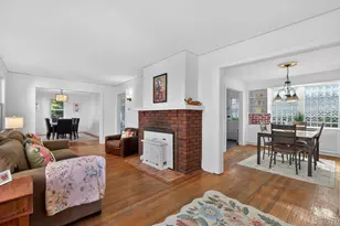 67 Nassau Rd, Great Neck, NY 11021 - Photo 9