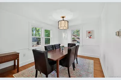 67 Nassau Road, Great Neck, NY 11021 - Photo 17