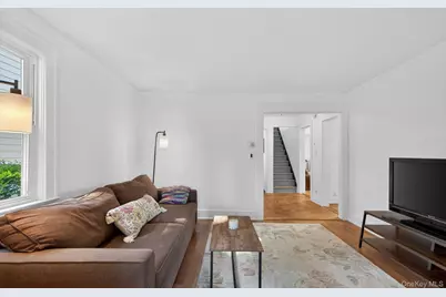 67 Nassau Road, Great Neck, NY 11021 - Photo 19