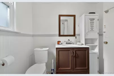 67 Nassau Road, Great Neck, NY 11021 - Photo 25