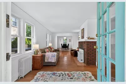 67 Nassau Road, Great Neck, NY 11021 - Photo 5