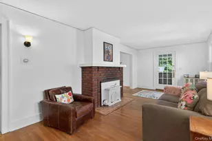 67 Nassau Rd, Great Neck, NY 11021 - Photo 7