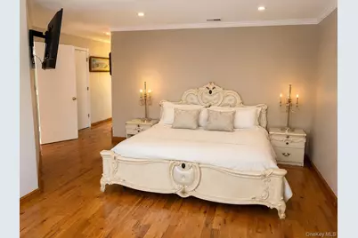 1180 E Broadway #4, Hewlett, NY 11557 - Photo 7