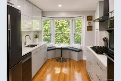1180 E Broadway #4, Hewlett, NY 11557 - Photo 5