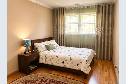 1180 E Broadway #4, Hewlett, NY 11557 - Photo 9