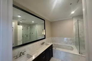 1000 Royal Ct, New Hyde Park, NY 11040 - Photo 11