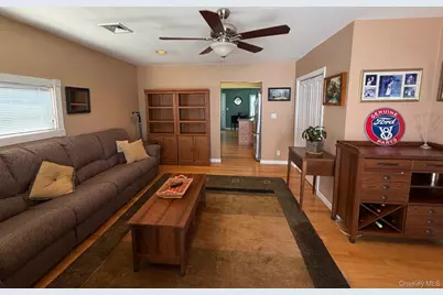 109 Lincoln Place, Massapequa, NY 11758 - Photo 9
