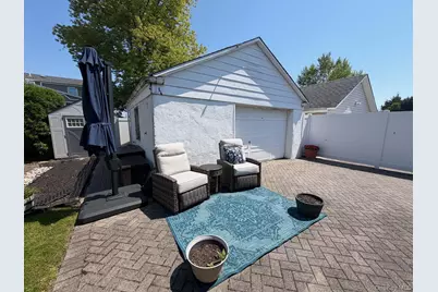 109 Lincoln Place, Massapequa, NY 11758 - Photo 19