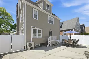 38-11 205th St, Bayside, NY 11361 - Photo 31