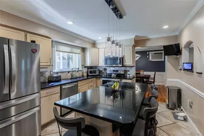4220 Express Drive S, Ronkonkoma, NY 11779 - Photo 9