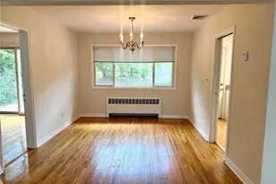 4 Annette Dr, Port Washington, NY 11050 - Photo 3
