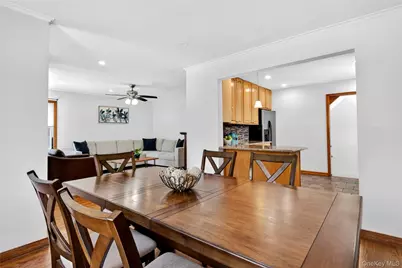 1507 Lowell Avenue, New Hyde Park, NY 11040 - Photo 5