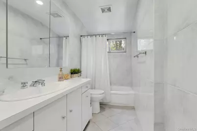 28 Penguin Lane, Commack, NY 11725 - Photo 25