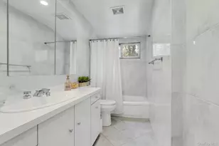 28 Penguin Ln, Commack, NY 11725 - Photo 25