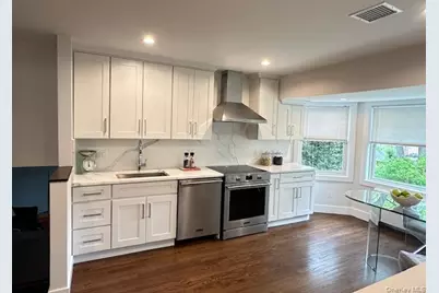 8 White Oak Drive, Port Washington, NY 11050 - Photo 11