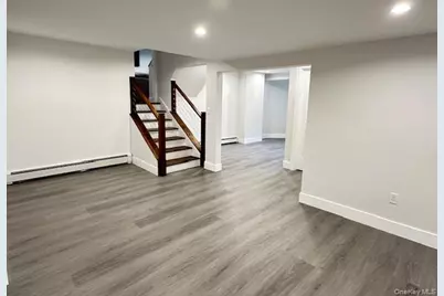 8 White Oak Drive, Port Washington, NY 11050 - Photo 23