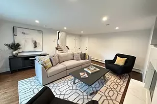 8 White Oak Dr, Port Washington, NY 11050 - Photo 21