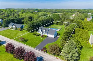 820 Gabriella Ct, Mattituck, NY 11952 - Photo 3