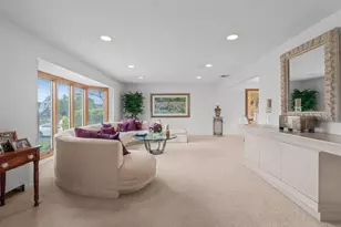 16 Hillvale Rd, Syosset, NY 11791 - Photo 5