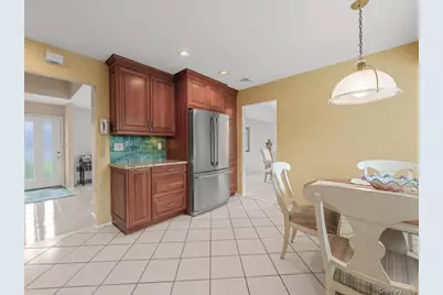 16 Hillvale Road, Syosset, NY 11791 - Photo 11