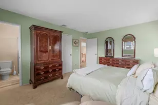 16 Hillvale Rd, Syosset, NY 11791 - Photo 17