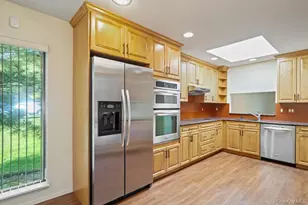 118 Estate Dr, Jericho, NY 11753 - Photo 11