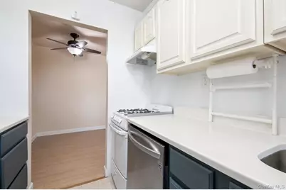 35-14 192nd Street #C3, Flushing, NY 11358 - Photo 7