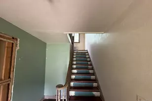 53 Robinson Ave, Glen Cove, NY 11542 - Photo 5