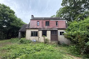 53 Robinson Ave, Glen Cove, NY 11542 - Photo 3