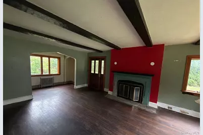 53 Robinson Avenue, Glen Cove, NY 11542 - Photo 9