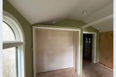 53 Robinson Avenue, Glen Cove, NY 11542 - Photo 21