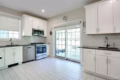 11 Silverwood Circle, Suffern, NY 10901 - Photo 15